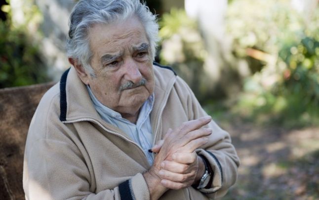 Educaţia…şi Lecţia de viaţă – Stânjenitoarea “Lecție de viață” a «celui mai sărac Președinte»