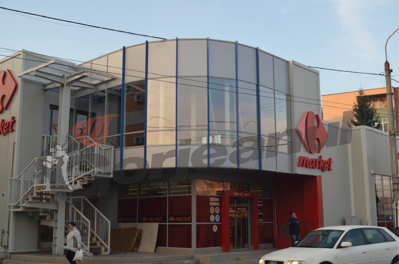 În spaţiul închiriat de afaceristul Lemnaru: Un nou magazin Carrefour la Târgu-Jiu, inaugurat astăzi