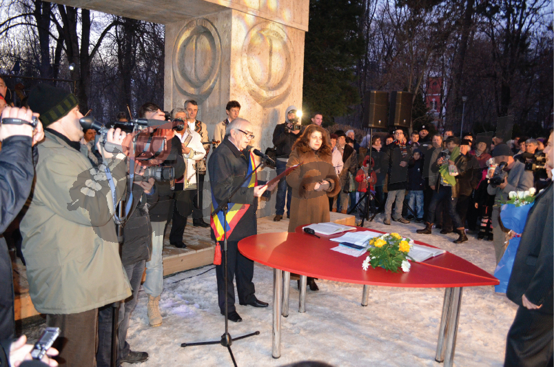 Căsătorii la Poarta Sărutului, la trecerea în 2016