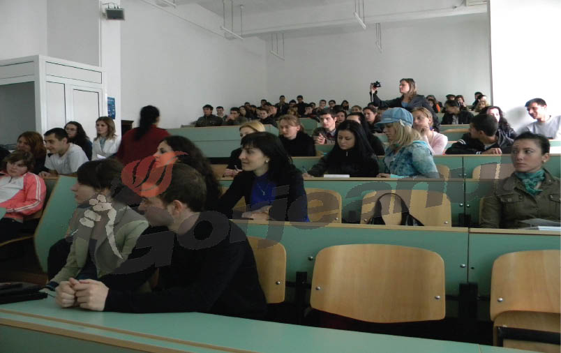 La UCB, 424 de studenţi şi-au primit bursele