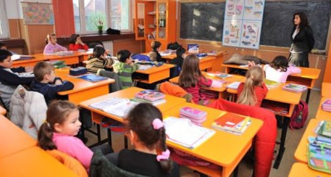 Elevii din clasele a II-a, a IV-a şi a VI-a, evaluaţi în mai şi iunie