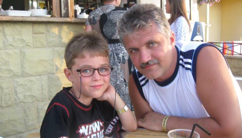 Flavian are nevoie de ajutorul semenilor pentru a trăi