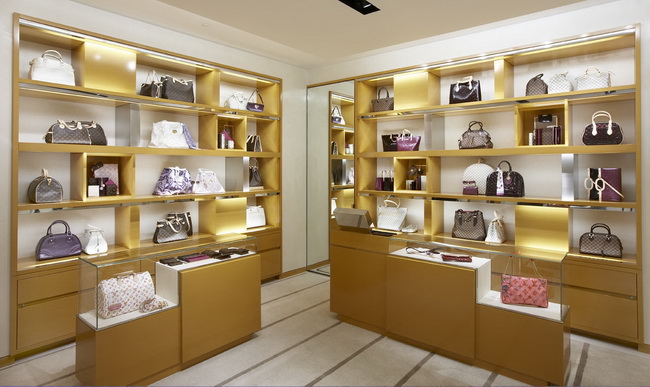 Gorjean obligat să despăgubească Louis Vuitton