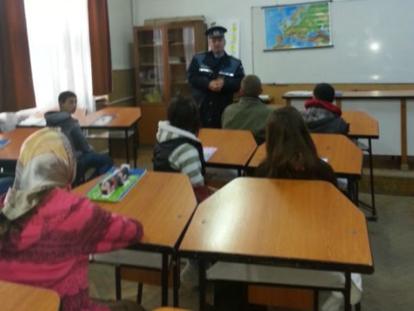 Activităţi pentru prevenirea delincvenţei juvenile