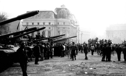 De pe soclu, Cătălin înfruntă eternitatea