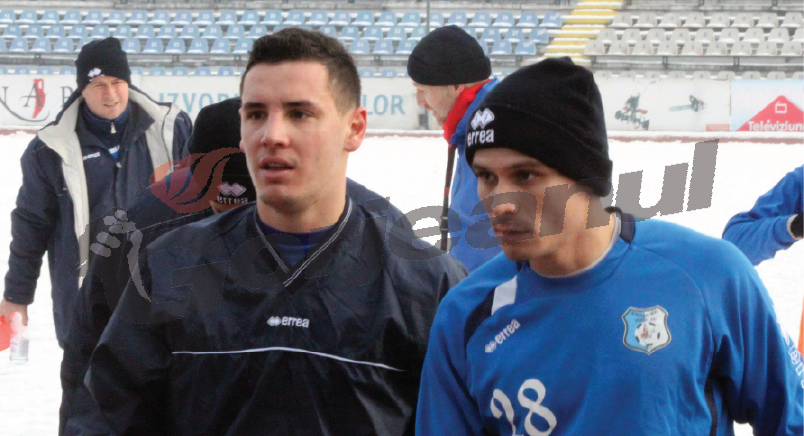 Pandurii, deschişi presei doar trei zile