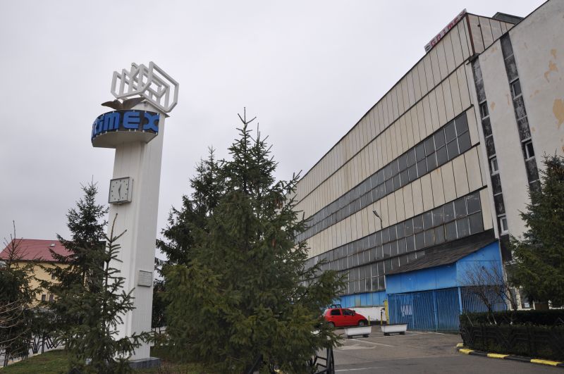 Două bănci bagă SUCCES-ul în insolvenţă