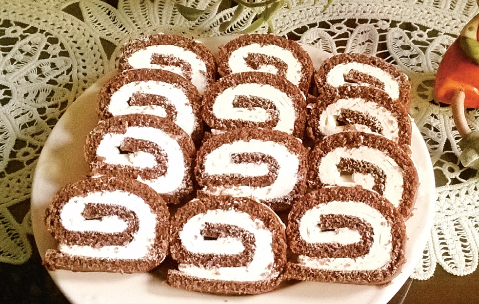 Ruladă de cacao cu cremă de lapte