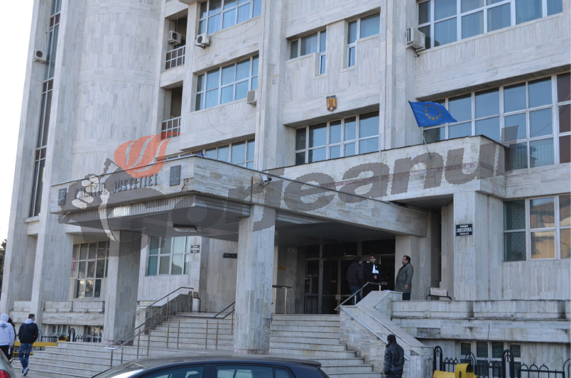 Pușcărie cu suspendare după ce a păcălit statul