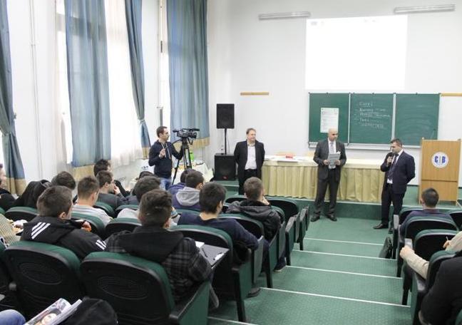 Dialog activ între studenţi, cadre didactice şi angajaţi la UCB