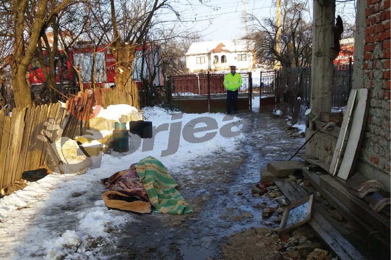 Moartă după ce i-a luat foc casa