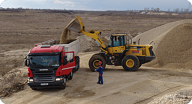 Exploatau ilegal agregate minerale din albia Jiului