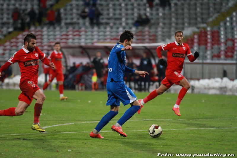 În luptă pentru primul trofeu