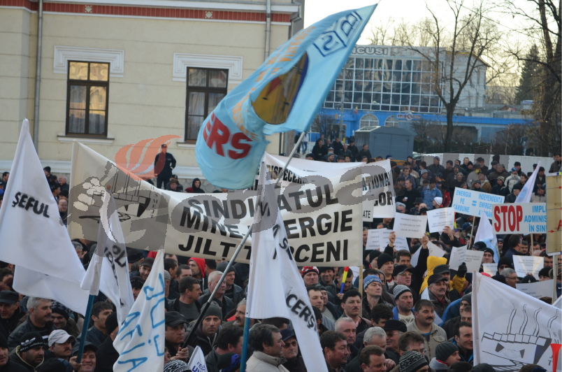 Miting, cu mii de mineri şi fără trădători