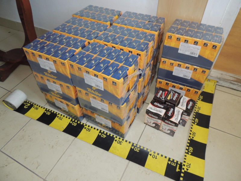 Peste 60 de kilograme de cafea, confiscate de poliţişti