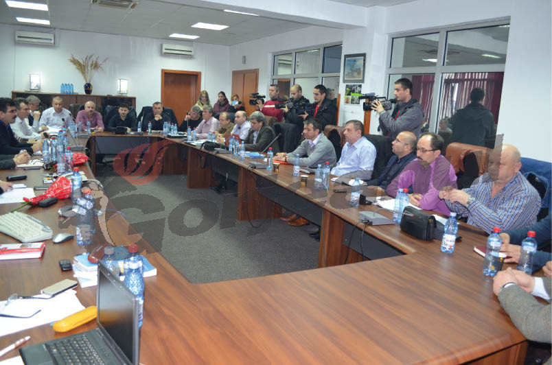 12 lideri sindicali agreaţi, plătiţi de CEO să meargă la Sibiu