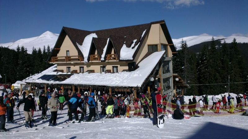 Aflux de turişti la Rânca, pe final de sezon