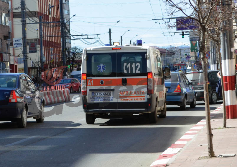 Sute de apeluri la Ambulanţă