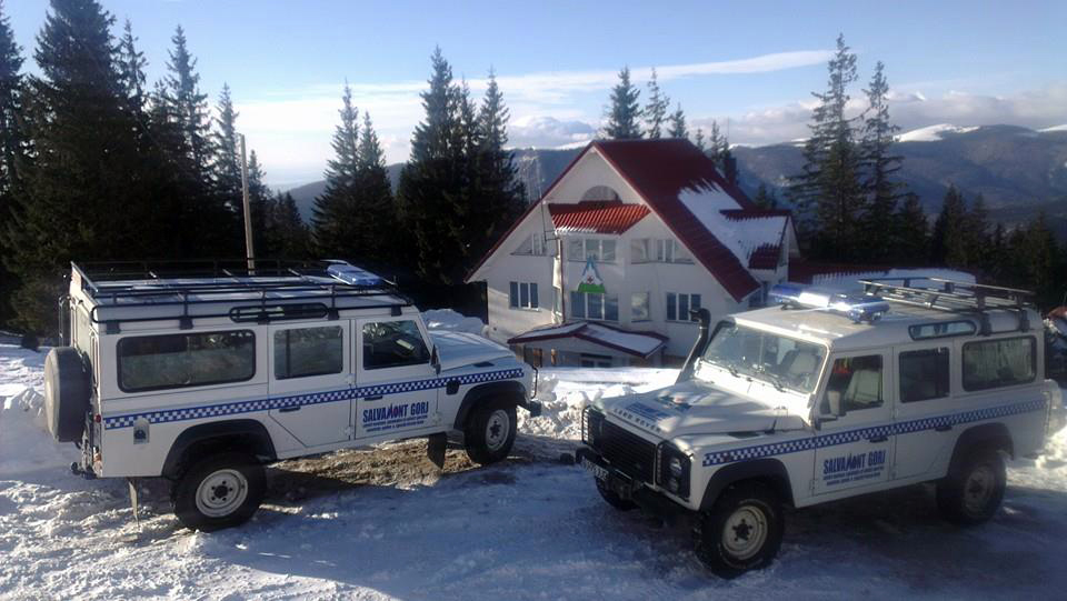 Adus la spital de către salvamontişti