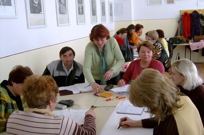 A început depunerea dosarelor pentru gradaţiile de merit