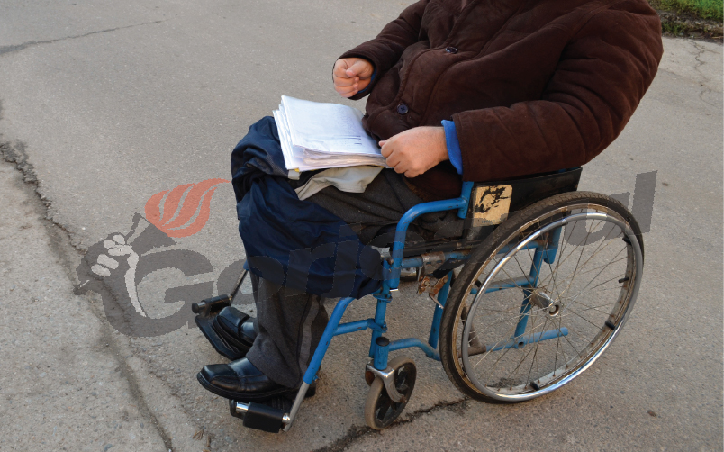 500.000 de lei pentru asistenţii şi însoţitorii persoanelor cu handicap
