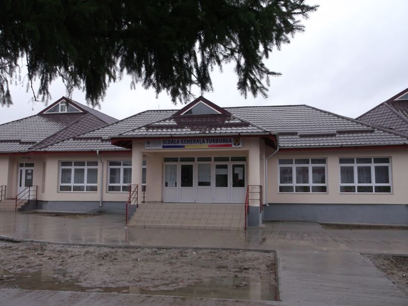 Elev acuzat de furt la liceul Turburea: “Nu am sărit gardul, ci am intrat cu cheia de la maistru”