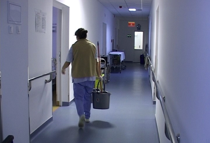 Spitale sancţionate de DSP pentru lipsa curăţeniei