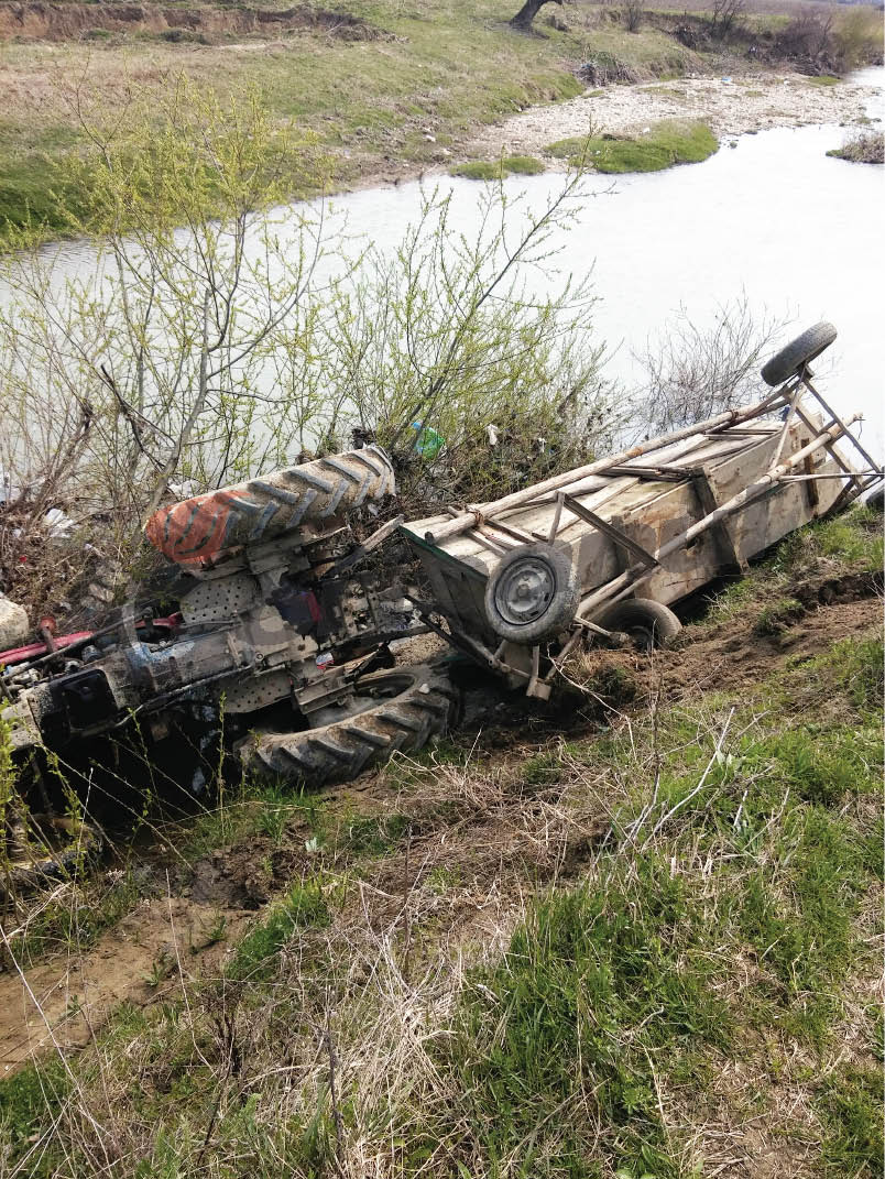 Mort sub propriul tractor