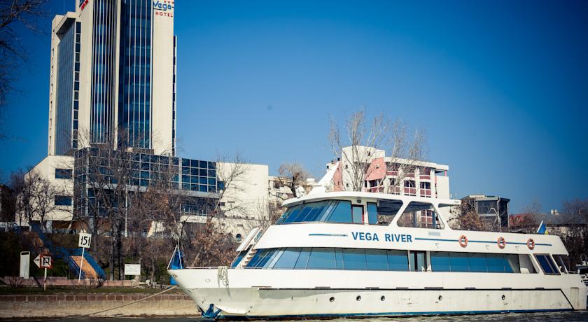 Gura târgului – Graure a pierdut 16.000 de lei pe lună, cazarea la Vega, şoferul şi maşina de serviciu