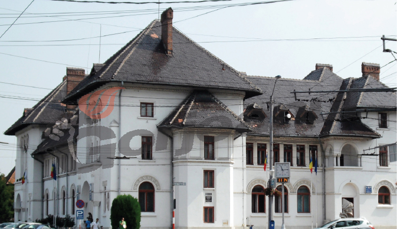 Două femei îşi dispută postul de arhivar la Primăria Târgu-Jiu