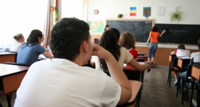 Pregătiţi pentru Bac de către profesori universitari