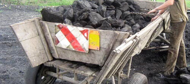 Prins în timp ce transporta cărbune fără acte