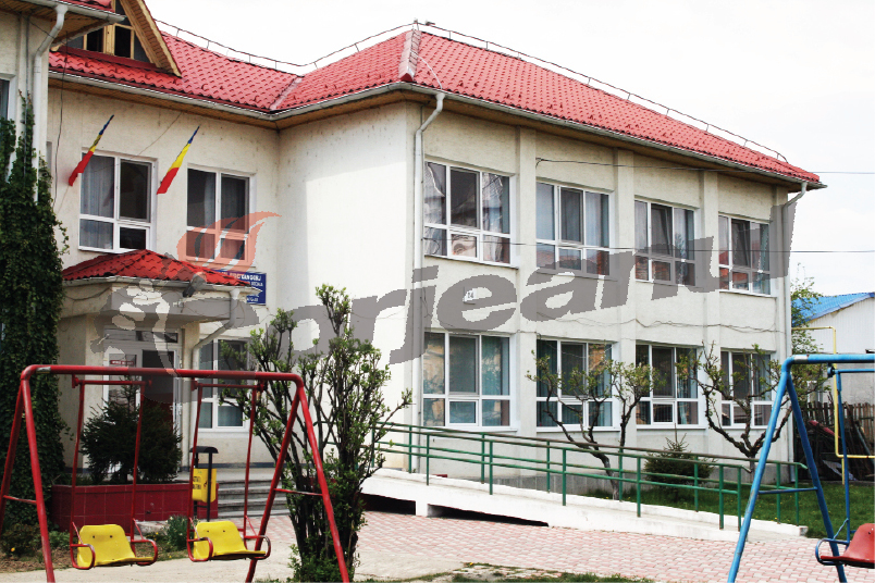 Plasmă cadou la Centrul Maternal, de la CS Karate Kyokushinkai Târgu-Jiu