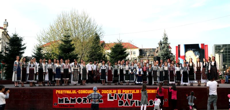 Sute de copii şi tineri, la a XII-a ediţie a Festivalului “Memorial Liviu Dafinescu”