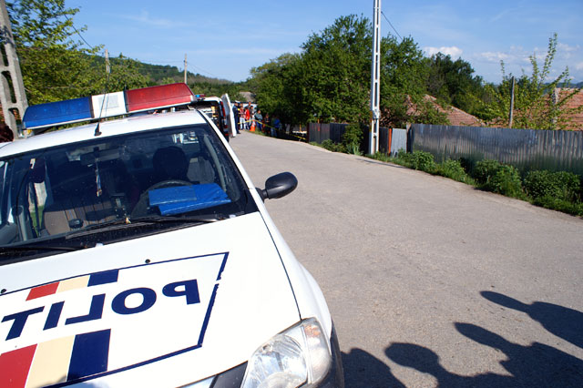 Două maşini, implicate într-un accident la Logreşti