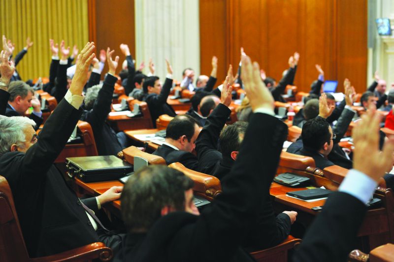 Statutul parlamentarilor, încă nemodificat după votul dat pentru Șova