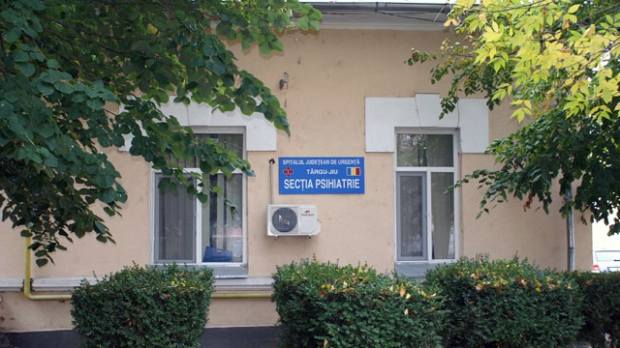 Adolescentă internată la Psihiatrie după ce a fumat o ţigară din plante