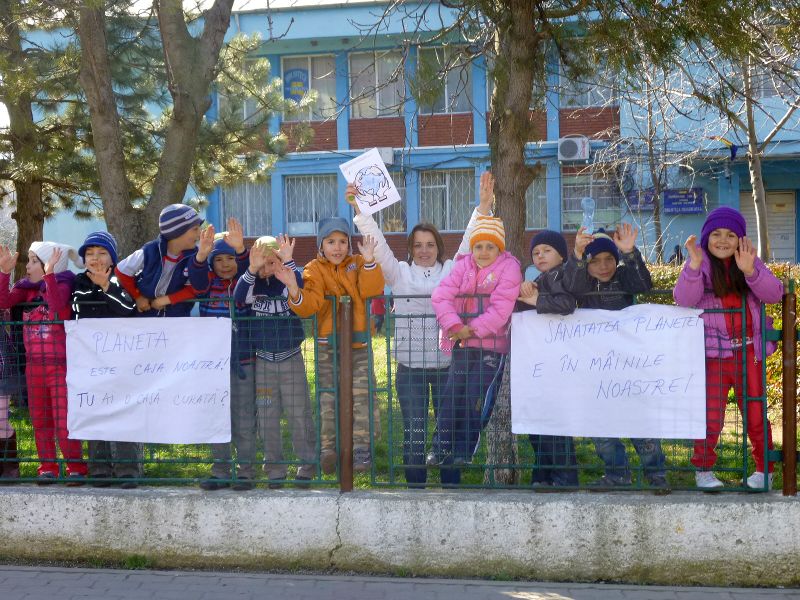 Patru şcoli din Gorj participă la concursul „Şcoala Zero Waste”