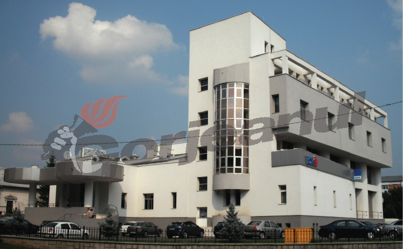 Judecată pentru credite false