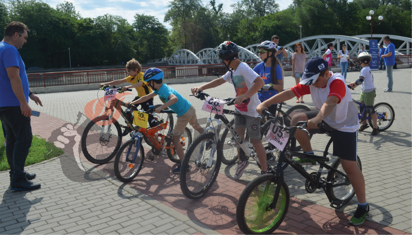 Concurs de biciclete pe Insuliţă