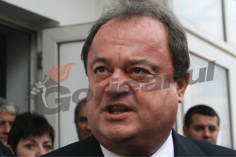 Gura târgului – Blaga vine la Târgu-Jiu să-i tragă scaunul lui Dian