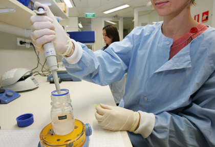 Programul gratuit de fertilizare in vitro şi embriotransfer, derulat în zece clinici