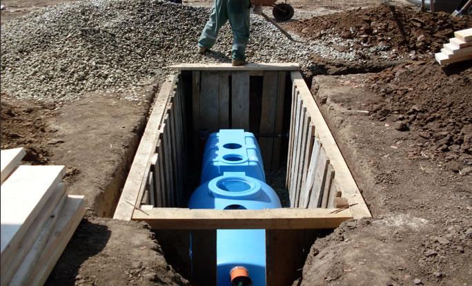 Gura târgului – Fosă septică de lux la şcoala gimnazială din Băleşti