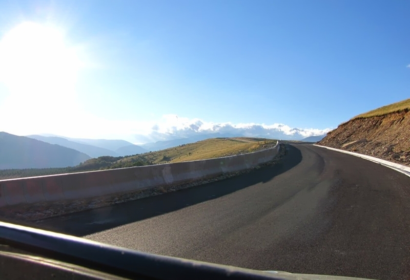 Transalpina, semi-deschisă turiștilor din toată lumea