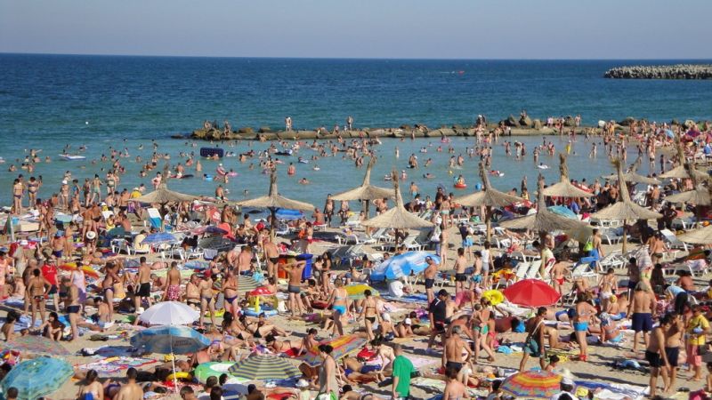 Vouchere de vacanţă pentru angajaţii de la stat şi din mediul privat