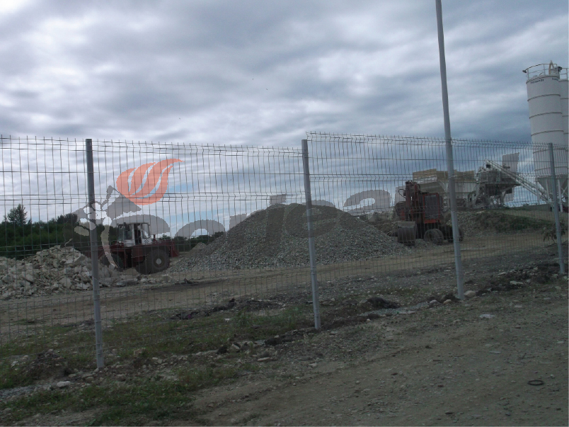 Localnicii poluaţi ameninţă cu proteste! Staţia de concasare a lui Carlaonţ, în situl protejat „Natura 2000” şi fără aviz de mediu