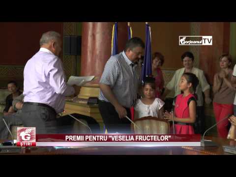 PREMII PENTRU „VESELIA FRUCTELOR”