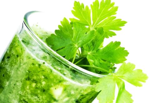 Plante medicinale din Farmacia Domnului – Pătrunjelul (Petroselinum hortense)