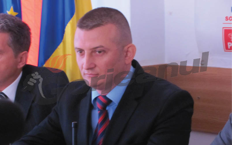 Gigi Pecingină a divorţat şi de-al patrulea partid