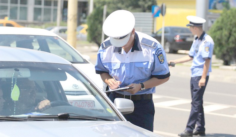 Dosare penale pentru infracţiuni în trafic